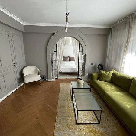 Stunning 1Bd Flat With 50M2 Terrace In The City Center Bucarest Exterior foto