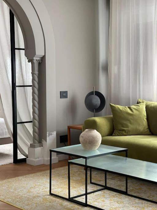 Stunning 1Bd Flat With 50M2 Terrace In The City Center Bucarest Exterior foto